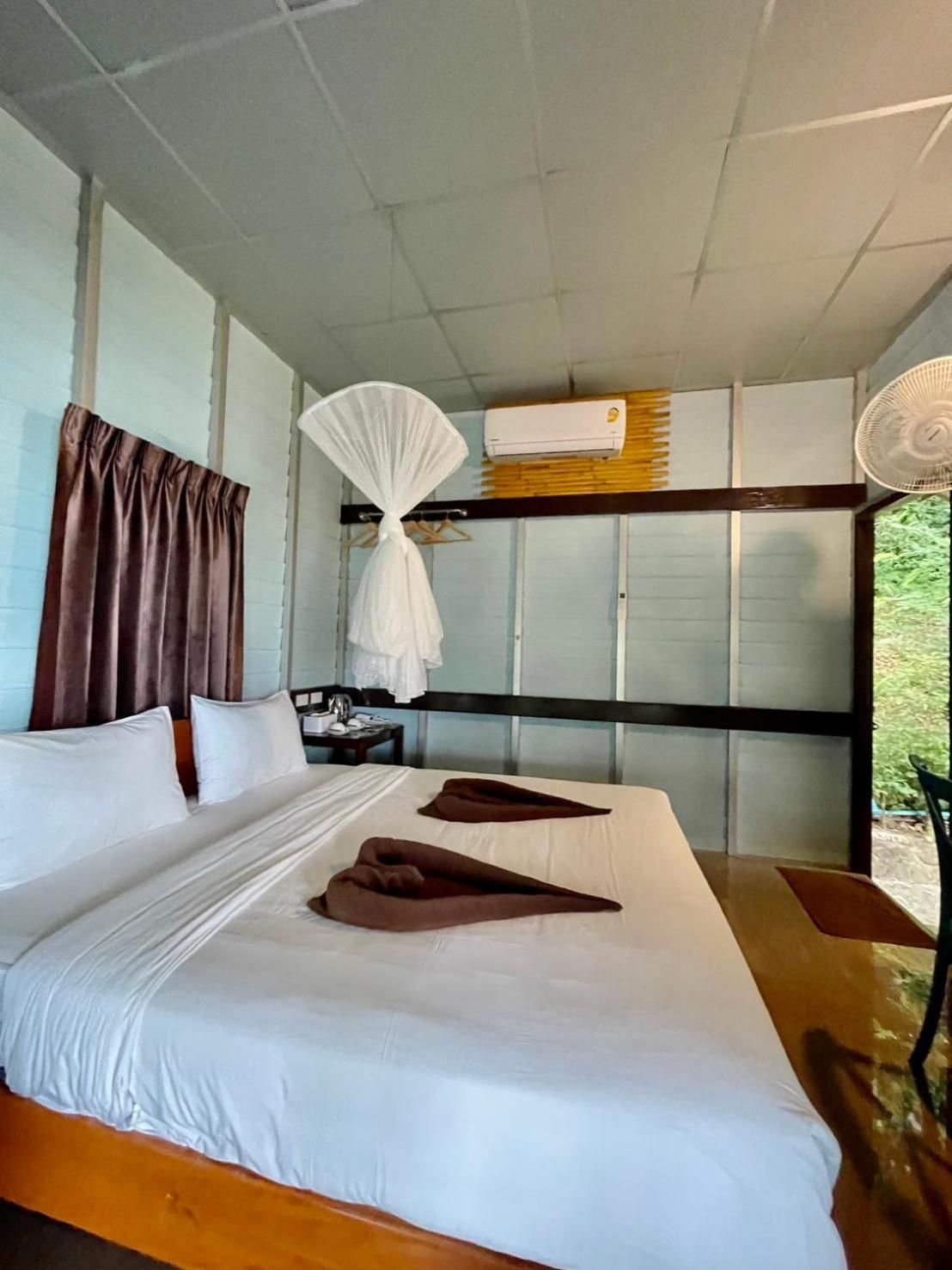 Phi Phi Private Beach Resort Phi Phi Don Exterior foto